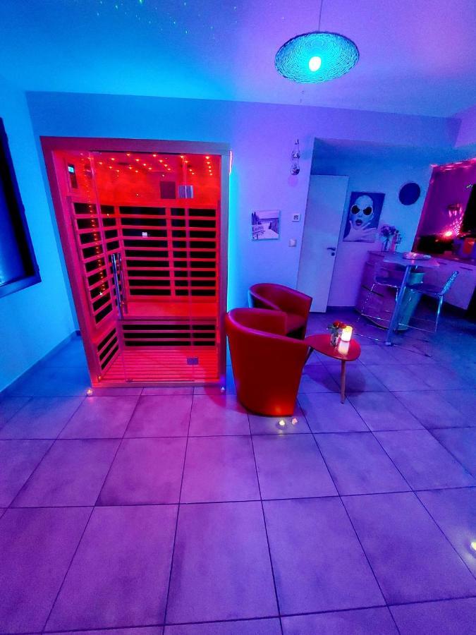 Un Sejour Romantique En Couple Avec Jacuzzi Prive Chromotherapie Jardin Maison Privee Ychoux Экстерьер фото